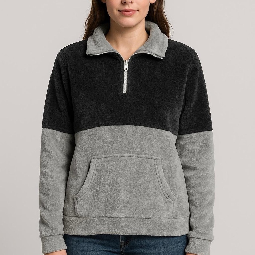 Two-Tone Fuzzy Quarter Zip Pullover (Size M)